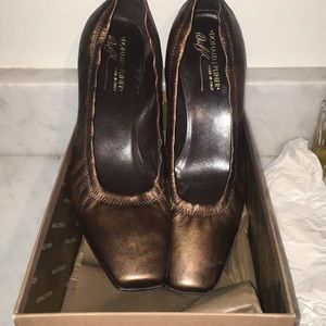 Donald J. Pliner bronze pumps